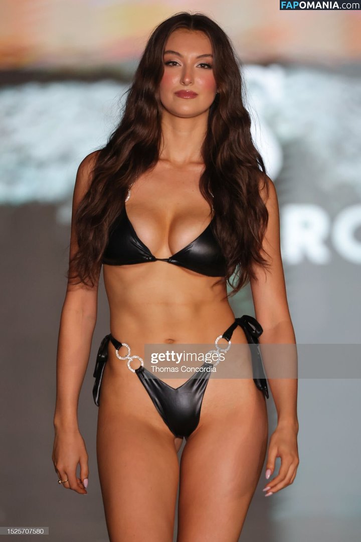 Beautyandbrainswithatwist / Rachel Michelle / rachellemichelle Nu OnlyFans  Foto vazada #95