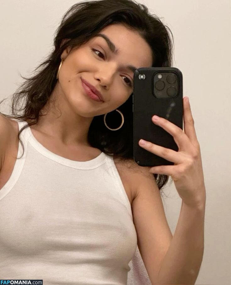Rachel Zegler / rachelzegler / rachmariexoxo Nu OnlyFans  Foto vazada #874
