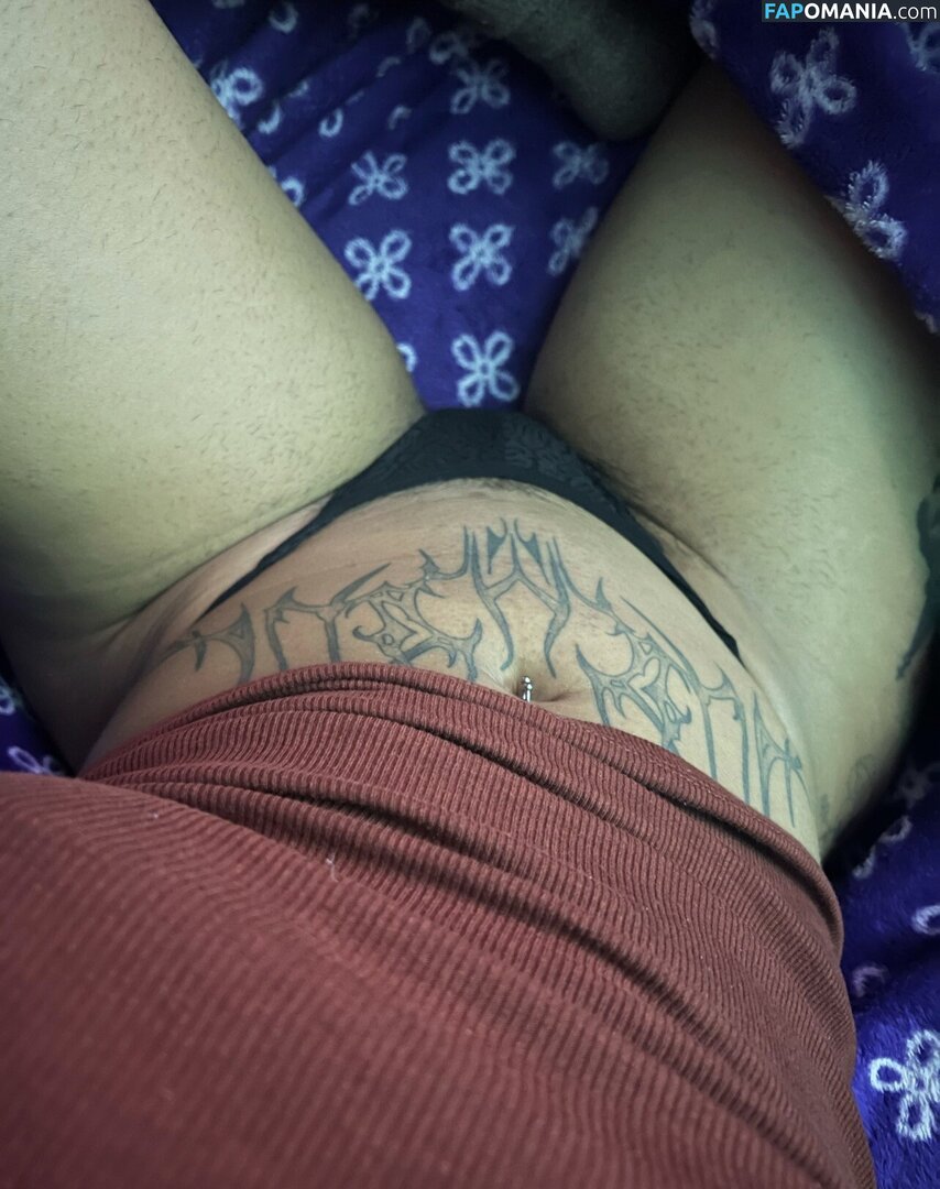 RATBAE444 / raebaee94 / raybae._ Nu OnlyFans  Foto vazada #2