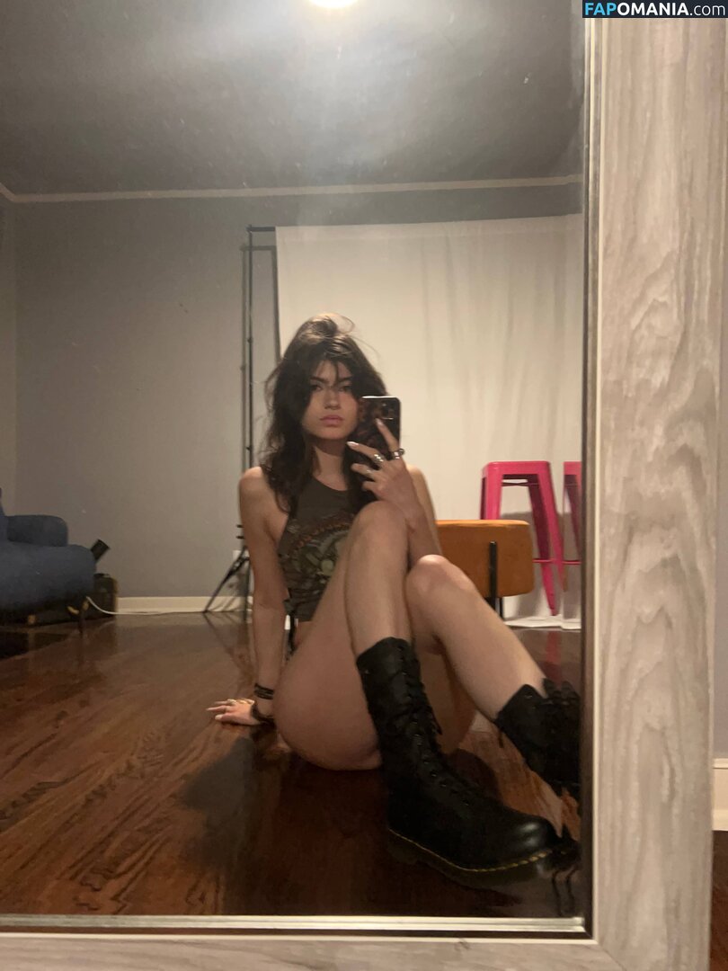 RawrReeXD  / RawrReeXD / Rorey / rawrreexd Nu OnlyFans  Foto vazada #3
