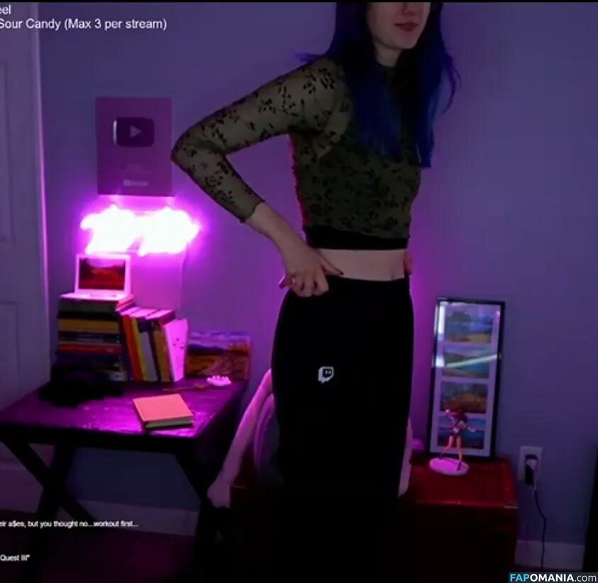 Rayactions / rayactions_ Nu OnlyFans  Foto vazada #2