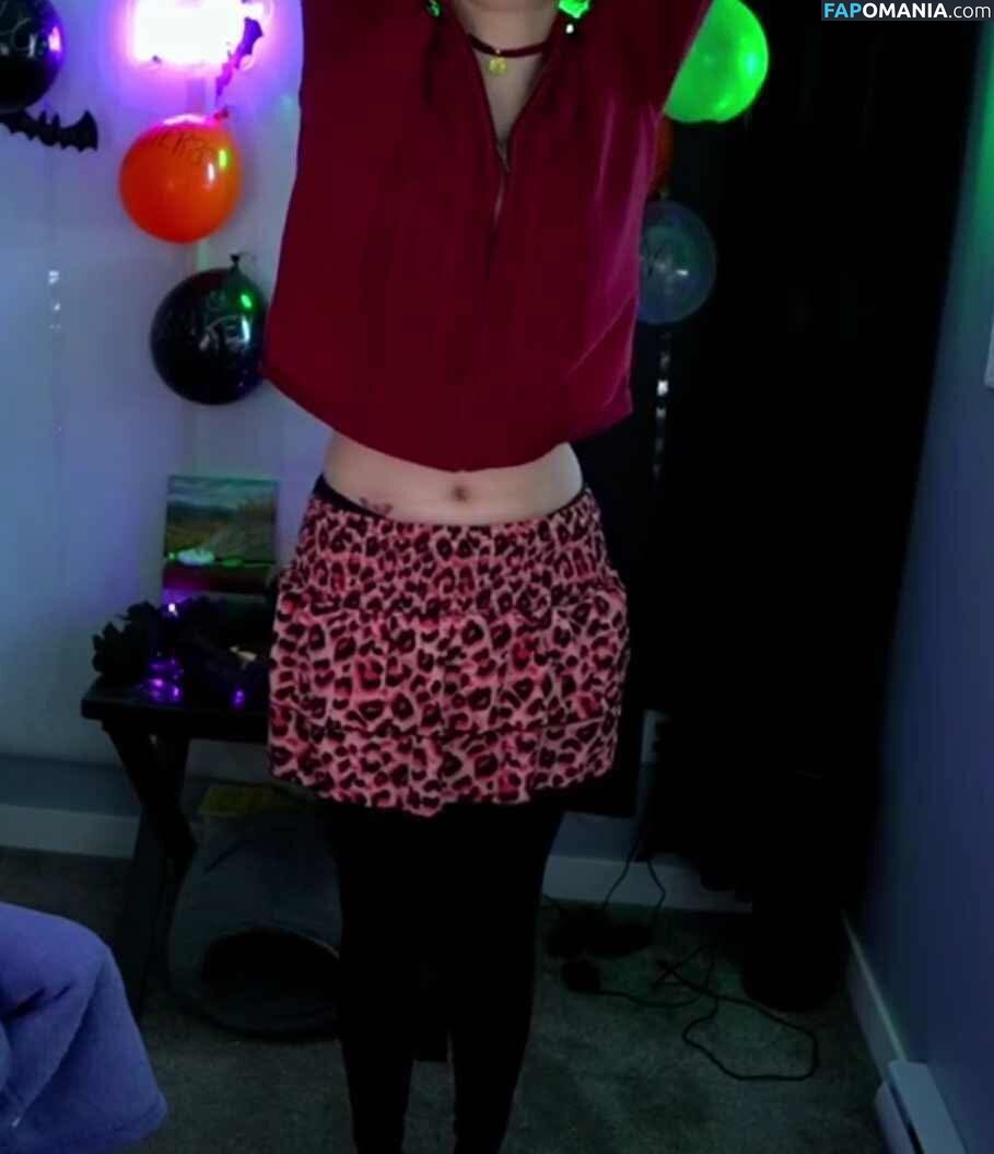 Rayactions / rayactions_ Nu OnlyFans  Foto vazada #17