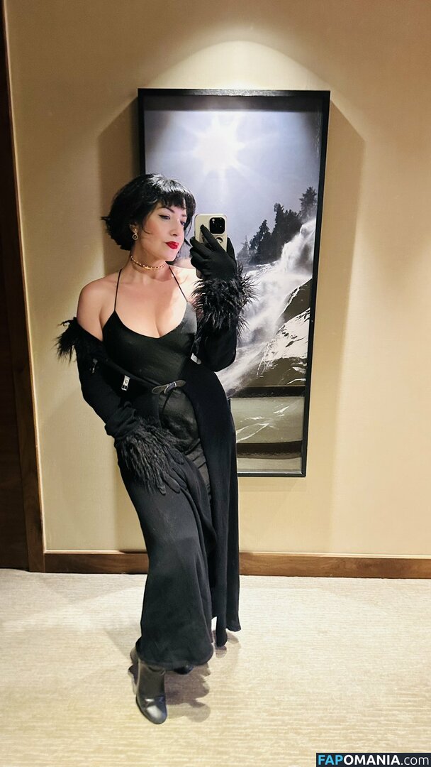 Rebecca Ford / rebbford Nu OnlyFans  Foto vazada #113