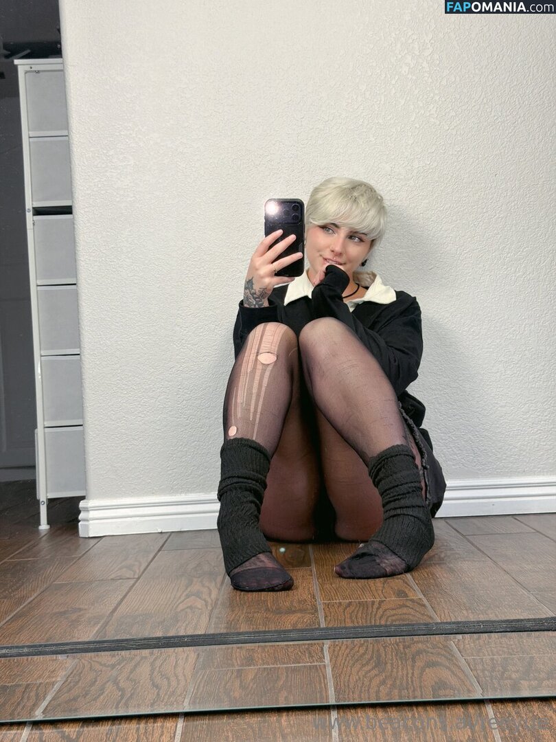 Moanree / Reeyue / reeyuee / reeyuex2 Nu OnlyFans  Foto vazada #23