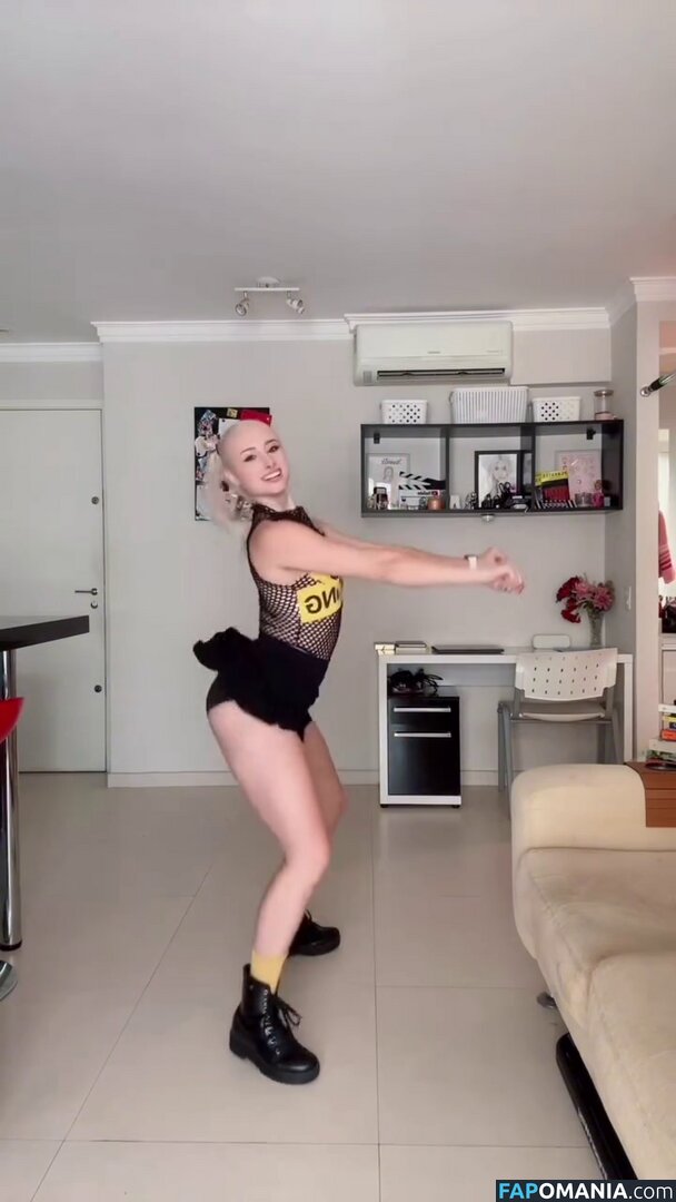 Renata Schneider / renata.c.schneider Nu OnlyFans  Foto vazada #6