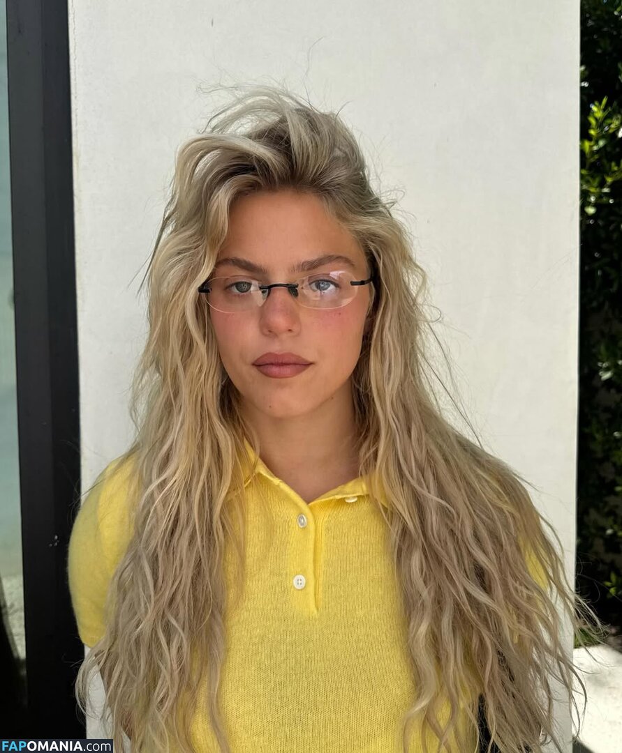 Renee Rapp / reneerapp Nu OnlyFans  Foto vazada #140