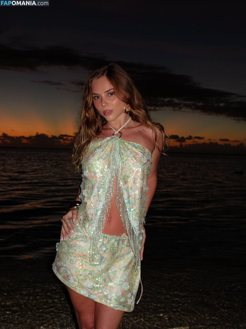 Romane Bertrand / rromane.b Nu OnlyFans  Foto vazada #6