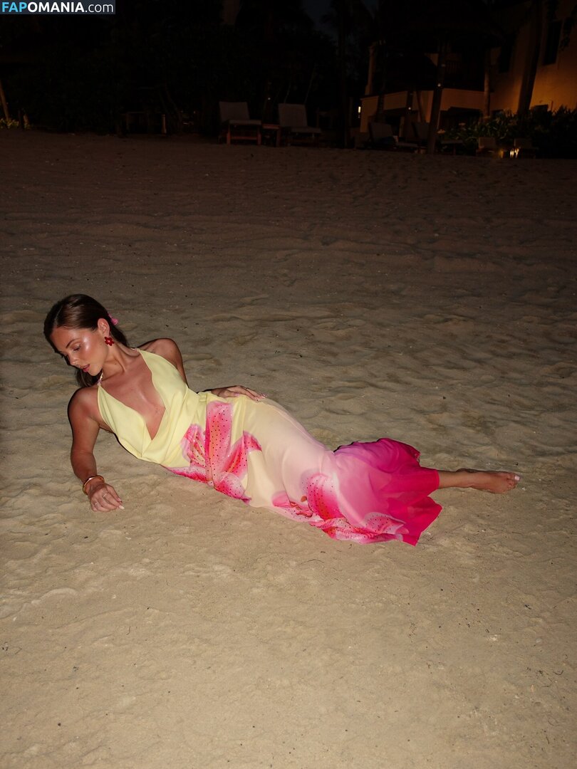 Romane Bertrand / rromane.b Nu OnlyFans  Foto vazada #9