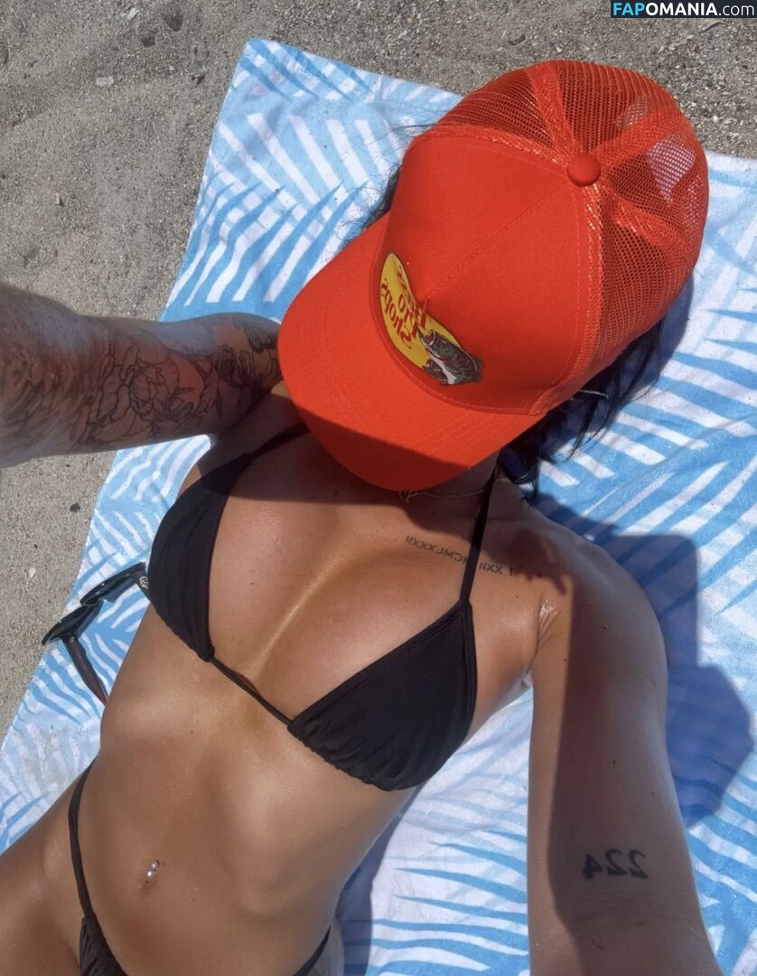 Petitetattedplati / Ronika Eskins / ronika_eskins Nu OnlyFans  Foto vazada #102