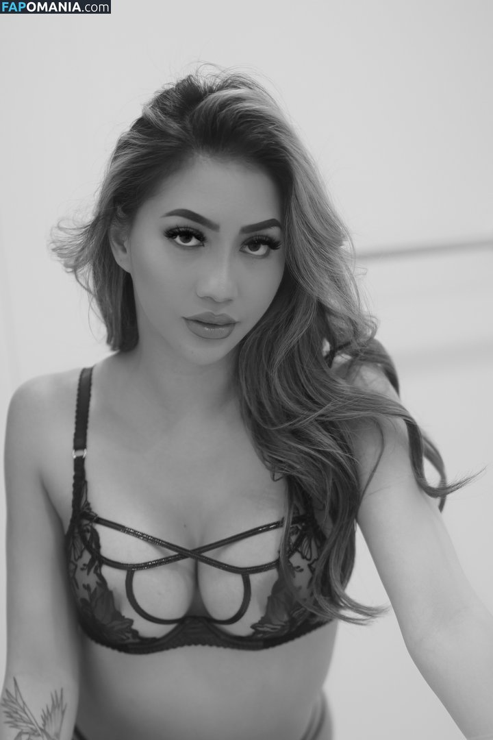 Mizzlamour / Rosemary Radeva / lamourniggl Nu OnlyFans  Foto vazada #28