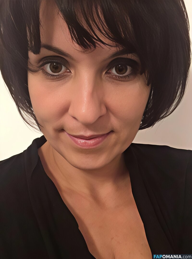 Roxana Sandu / roxana.sandu Nu OnlyFans  Foto vazada #2