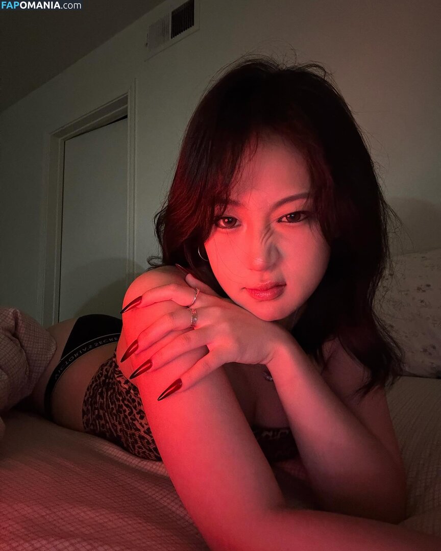 Rubyzhu / rubyzhu1204 Nu OnlyFans  Foto vazada #1