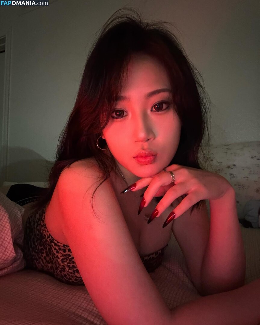 Rubyzhu / rubyzhu1204 Nu OnlyFans  Foto vazada #4