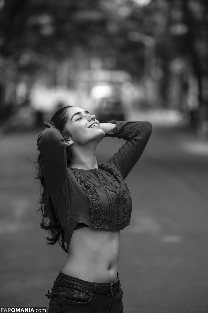 Ruhani Sharma / ruhanisharma94 Nu OnlyFans  Foto vazada #14