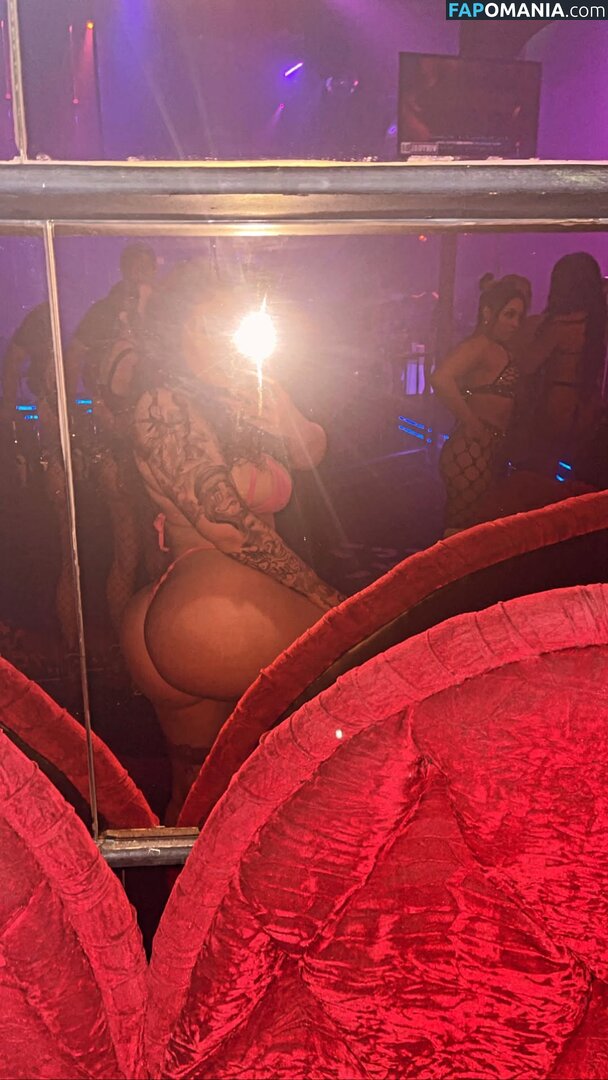 Ruthlesshg  / https: / mscarlettredd / ruthlesshg Nu OnlyFans  Foto vazada #2