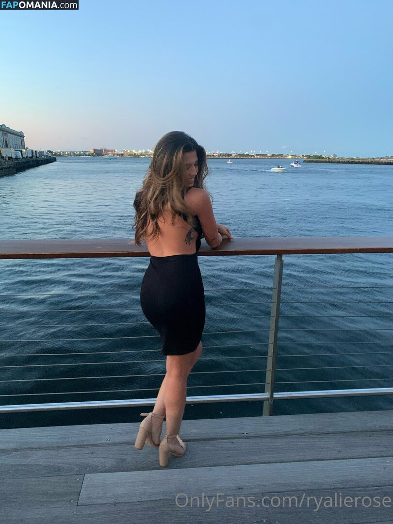 ryalierose / rylierose_xo Nu OnlyFans  Foto vazada #85