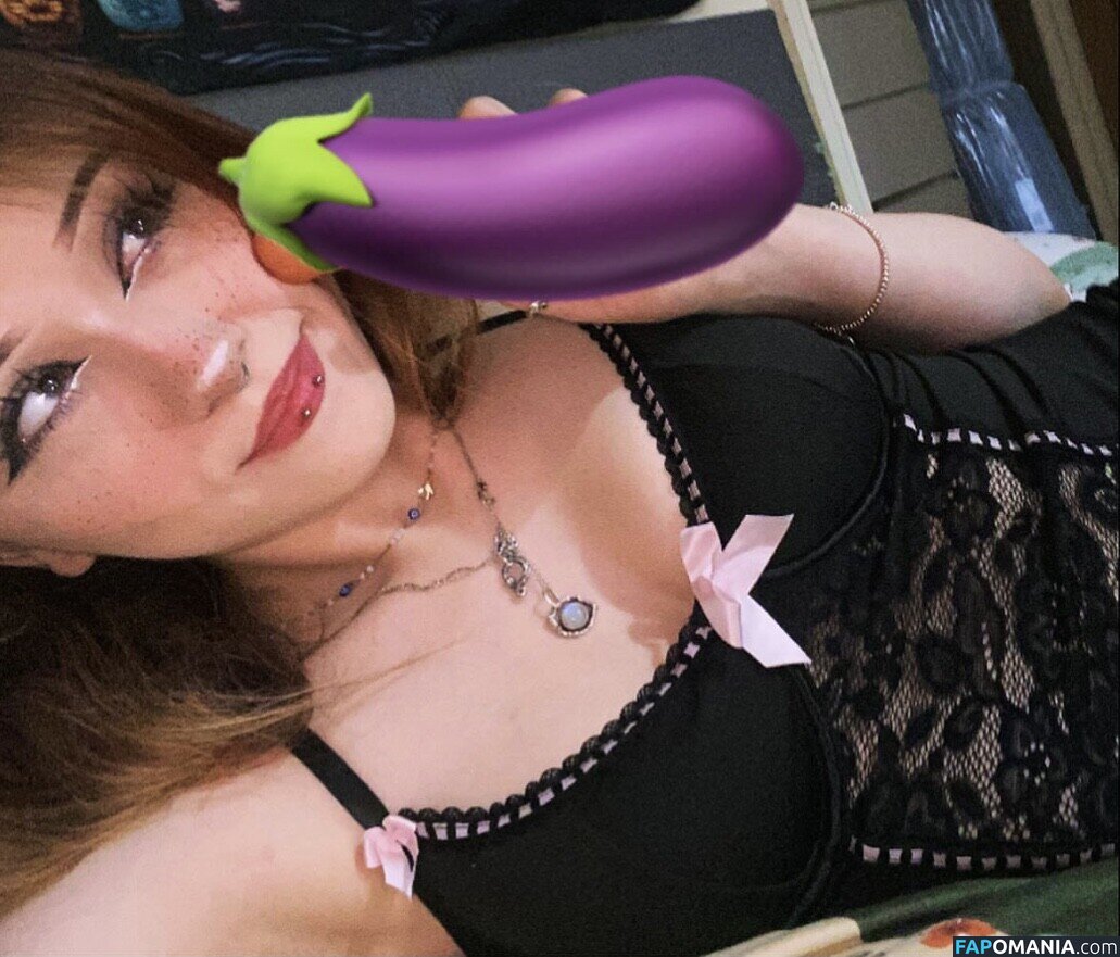 Kittyis._.Schizo / Sabah Nessy / Schizo_Kitty / Schizo_Kitty999 / Succubuss._.Kitty / Sw33tn3ss._.Nessy Nu OnlyFans  Foto vazada #3