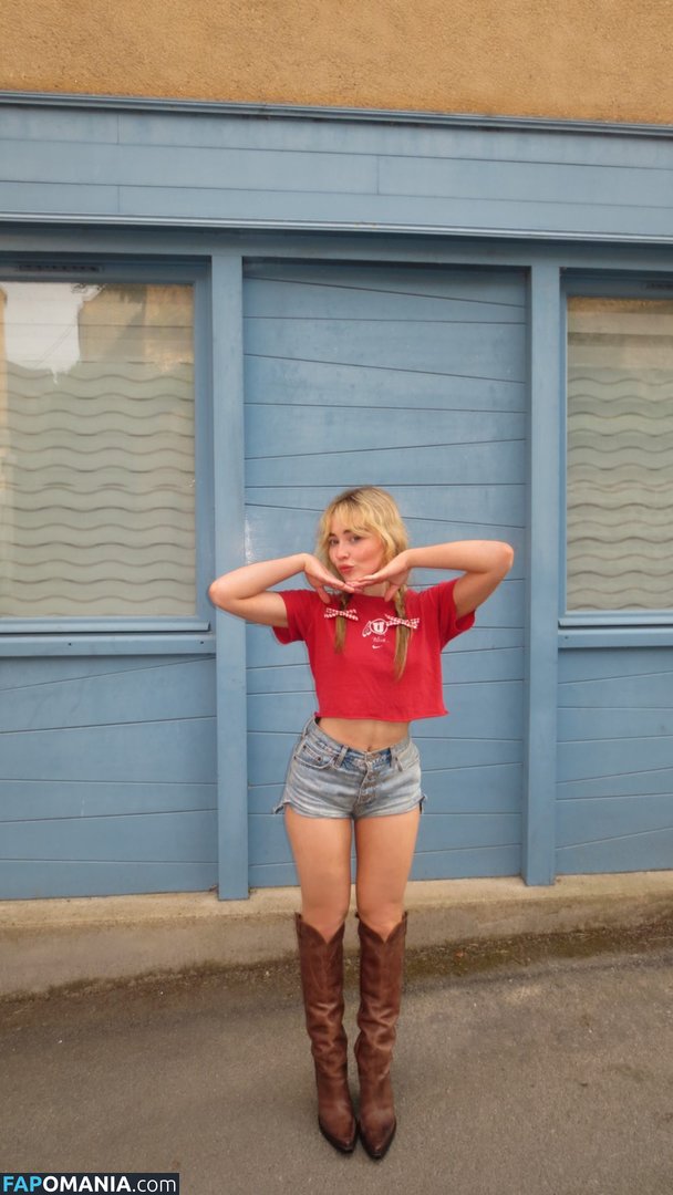 Sabrina Carpenter / https: / sabrinacarpenter Nu OnlyFans  Foto vazada #74