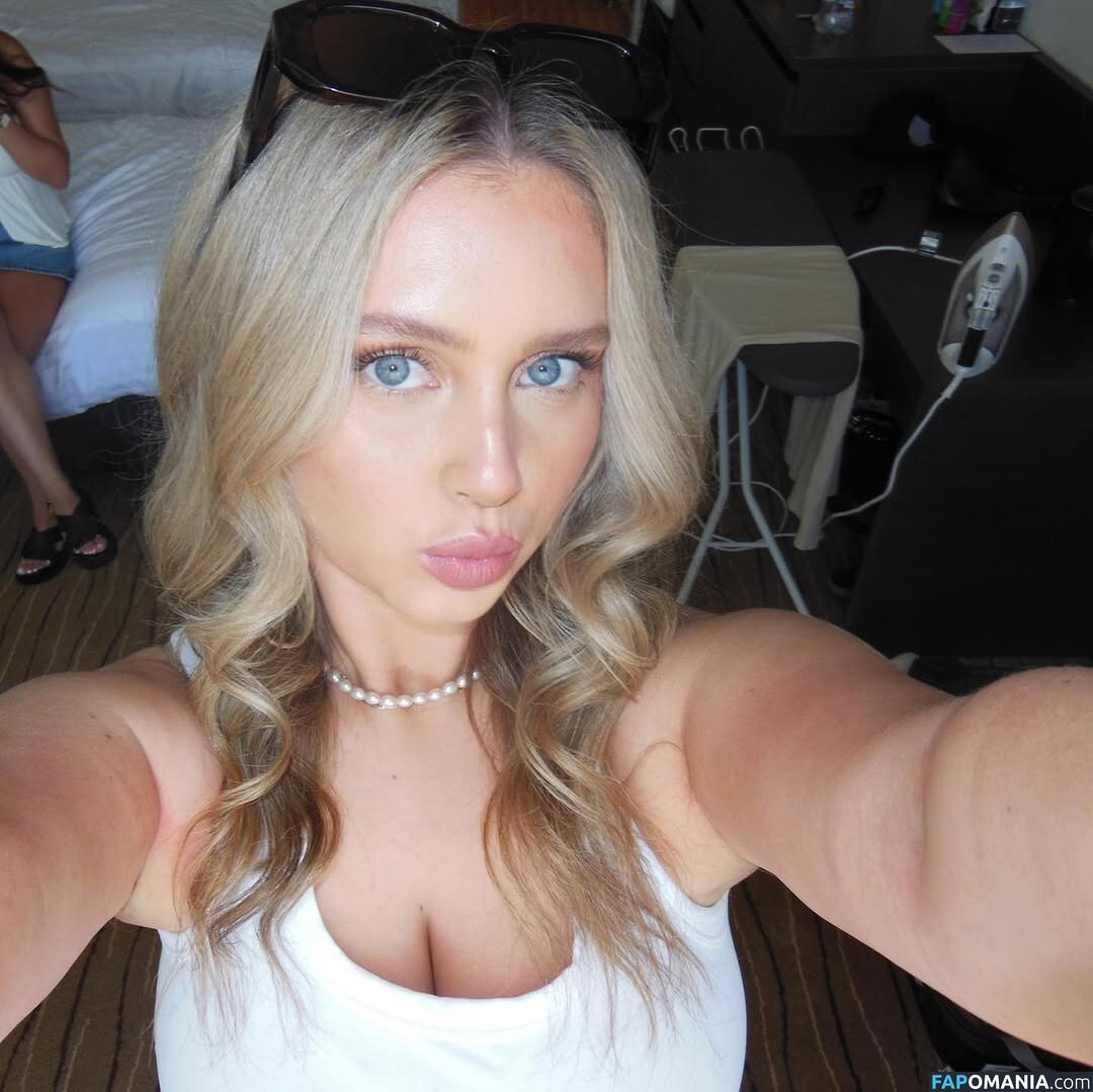 Sacha Ross / sachaross / sasharosexxx Nu OnlyFans  Foto vazada #3