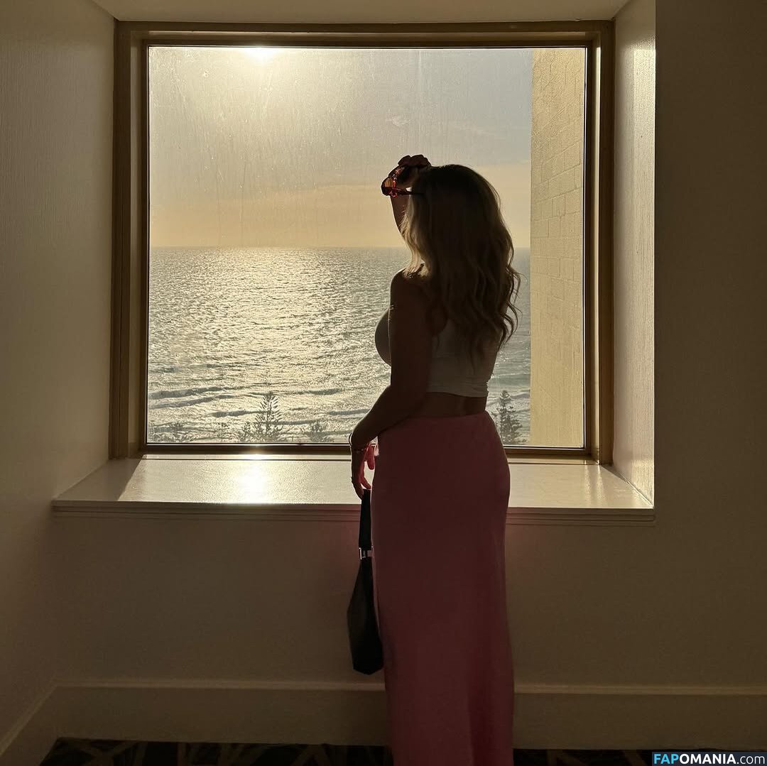 Sacha Ross / sachaross / sasharosexxx Nu OnlyFans  Foto vazada #4