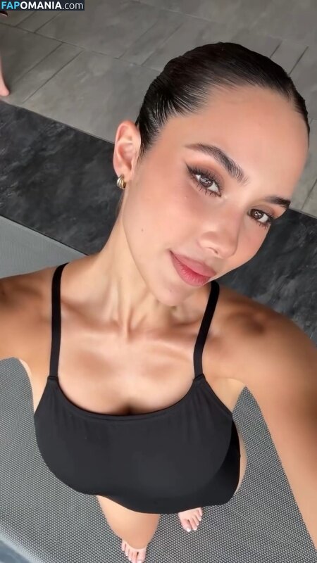 Saffron Maya Snook / saffronesta Nu OnlyFans  Foto vazada #4