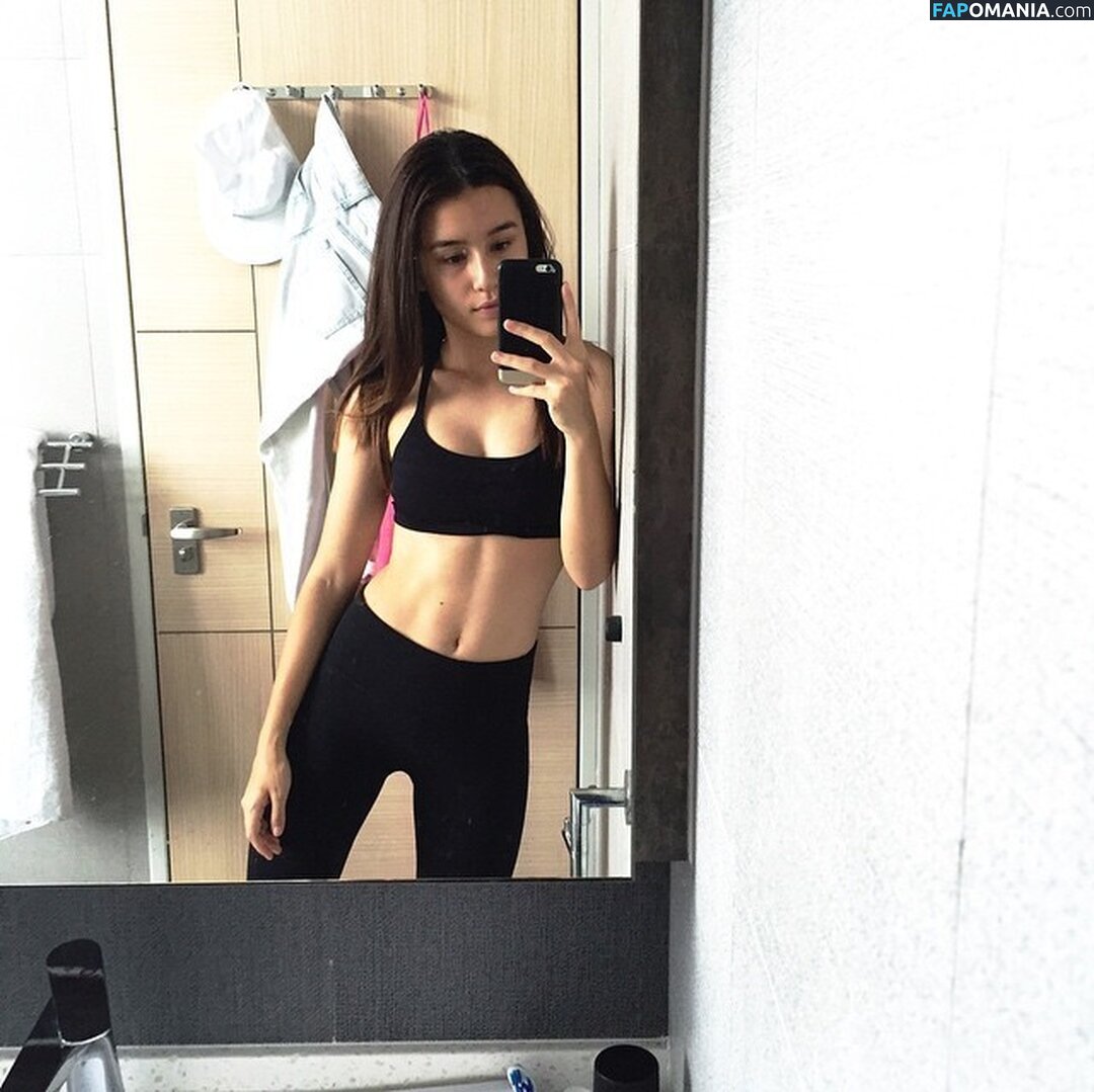 Saffron Sharpe / saffronsharpe Nu OnlyFans  Foto vazada #8
