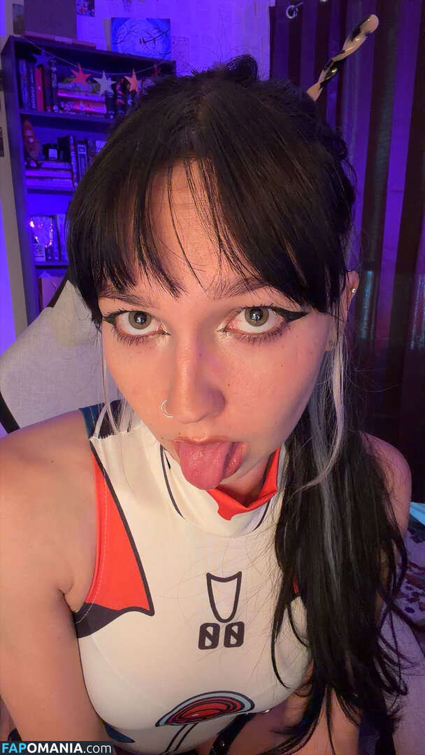 Sage Asmr / WhisperwindASMR / https: / sageasmr44 / ssageasmrr Nu OnlyFans  Foto vazada #24
