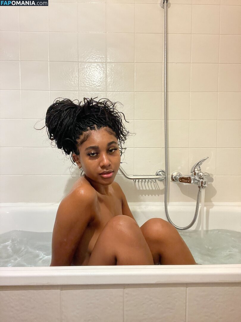 Cyber Hoe / saint_ziya / saintziya Nu OnlyFans  Foto vazada #5