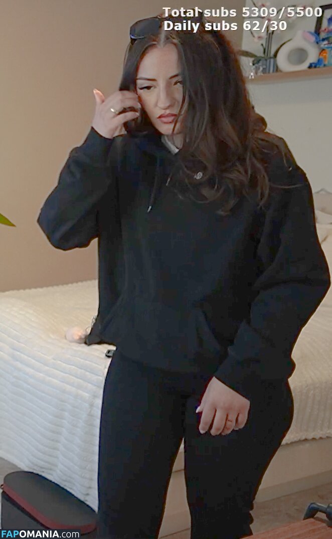 NoraExplorer Sister / Salmmuss / https: / salmmus / salmmusss / salmunozz Nu OnlyFans  Foto vazada #15