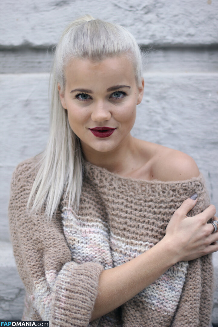 Sandra Lyng Nu OnlyFans  Foto vazada #7