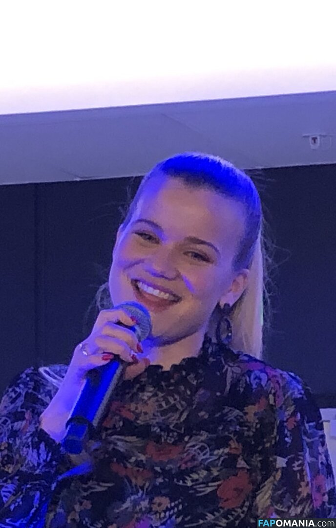 Sandra Lyng Nu OnlyFans  Foto vazada #8