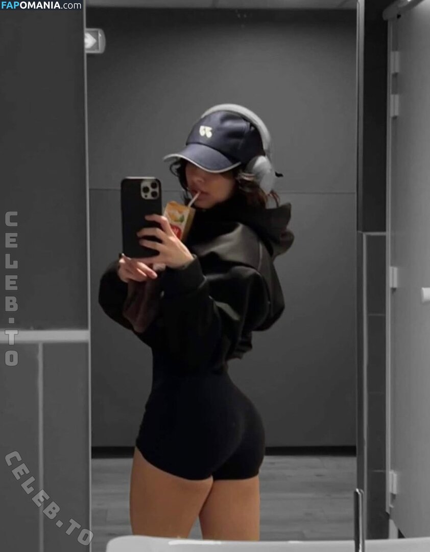 https: / protheme / sanyaaa / sanymaa / sanymaaa Nu OnlyFans  Foto vazada #139