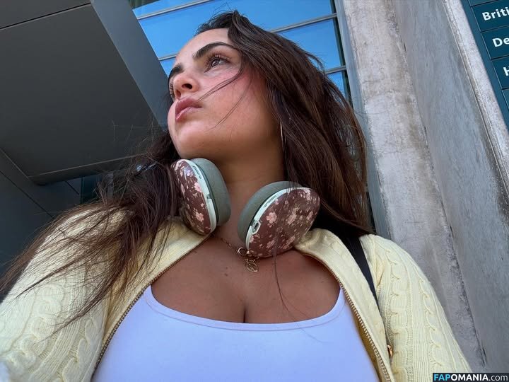 Sarabella Harris / iamsarahharris / sarabellaharriss / sexiisariii777 Nu OnlyFans  Foto vazada #380