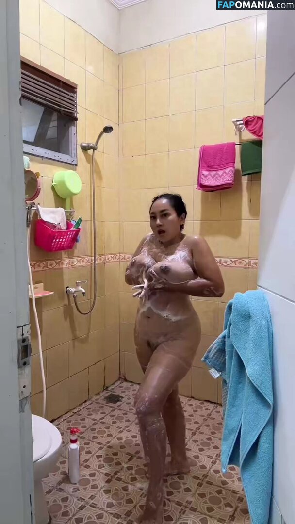 Sarah Ardhelia / sarah.ardheliadiary / sarahardhelia1995 / saraz6808 Nu OnlyFans  Foto vazada #10