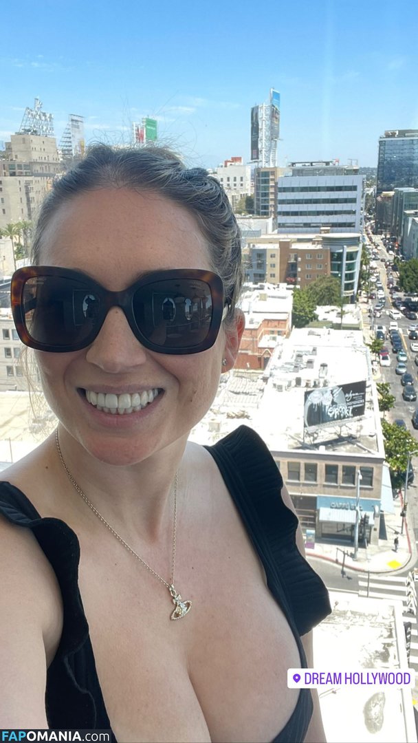 Sarah Cruddas / sarahcruddastv Nu OnlyFans  Foto vazada #1