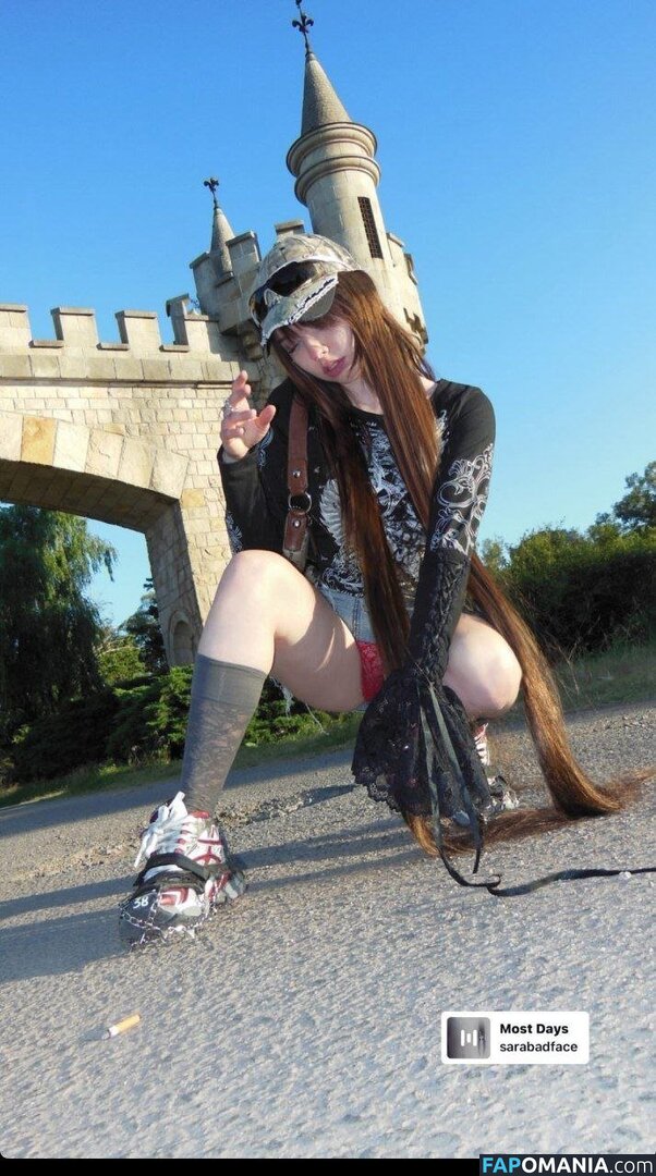 Saramalacara / badfacesara / sara__mascara Nu OnlyFans  Foto vazada #1