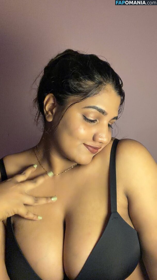 Saranya Santhosh / https: Nu OnlyFans  Foto vazada #1