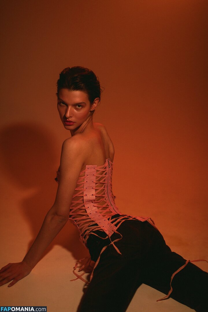 Sasha Zotova / shuzolotova Nu OnlyFans  Foto vazada #5