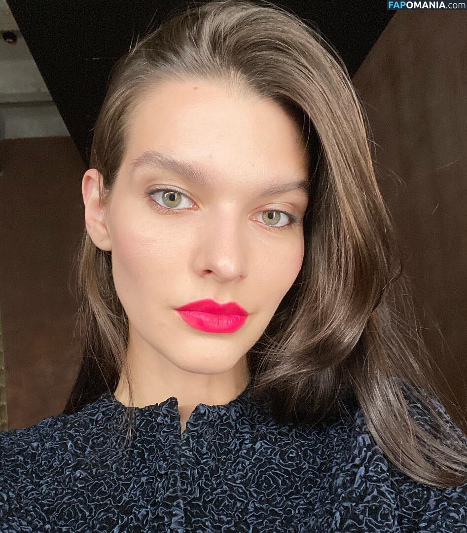 Sasha Zotova / shuzolotova Nu OnlyFans  Foto vazada #14