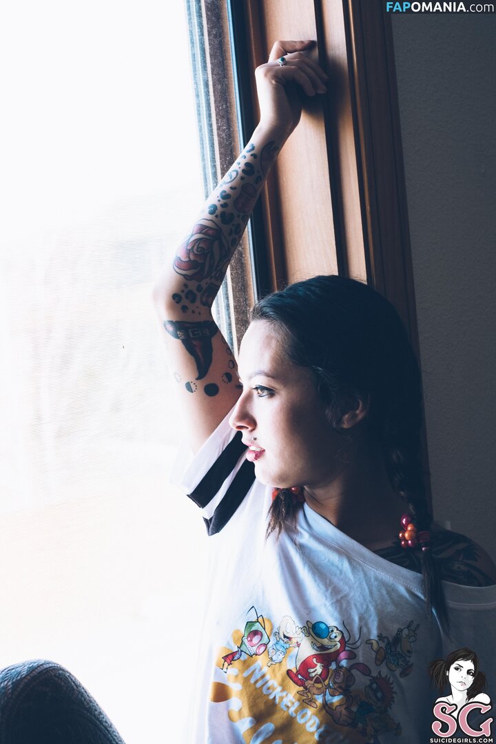 Sassafrass / _sassafrass / definite.bad.idea Nu OnlyFans  Foto vazada #1