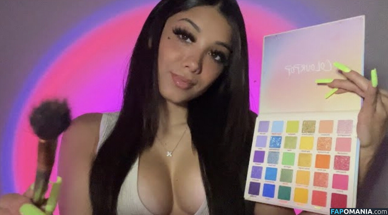 SassySounds ASMR / SassysoundsASMR / sassyselenaaaa / selenaaasasmr Nu OnlyFans  Foto vazada #4