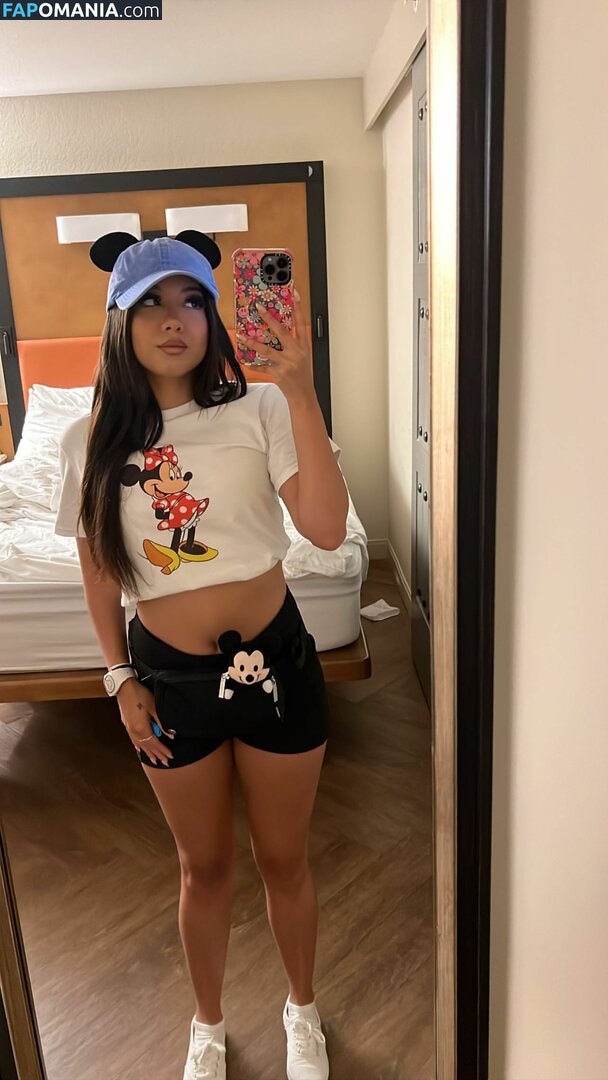 SassySounds ASMR / SassysoundsASMR / sassyselenaaaa / selenaaasasmr Nu OnlyFans  Foto vazada #11