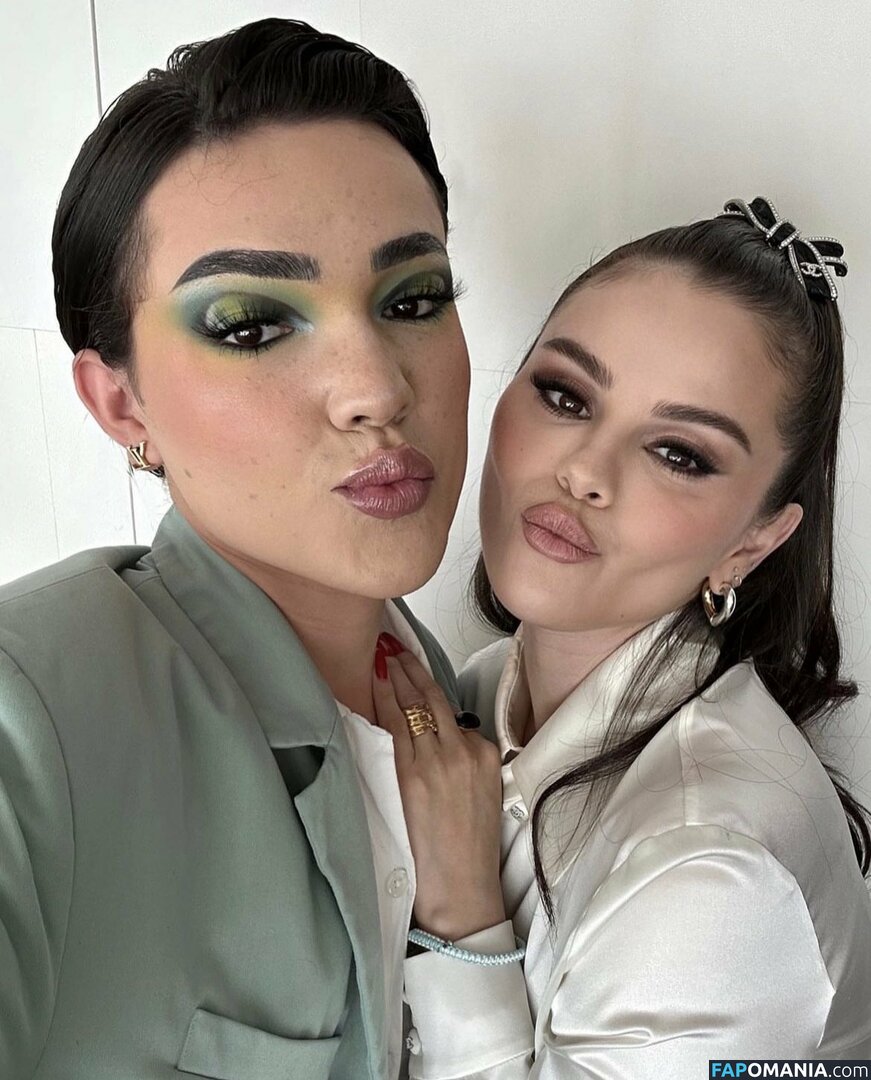 Selena Gomez Nu Foto vazada #128