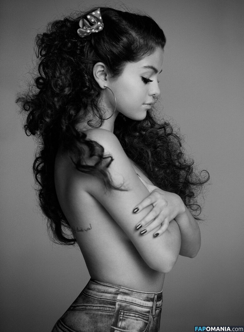 Selena Gomez Nu Foto vazada #168