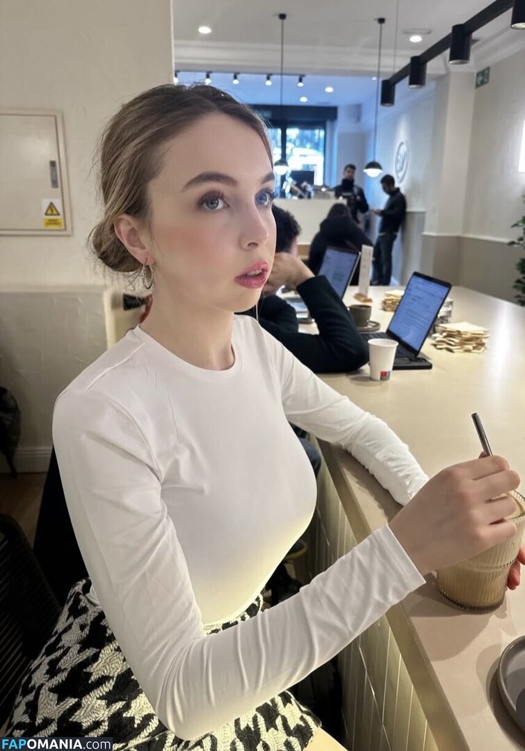 Serena Skybourne / https: / serenaskybourne Nu OnlyFans  Foto vazada #37