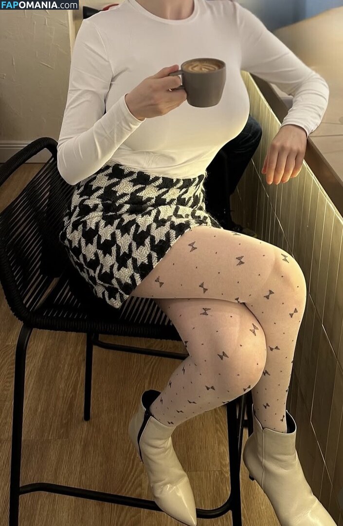 Serena Skybourne / https: / serenaskybourne Nu OnlyFans  Foto vazada #40