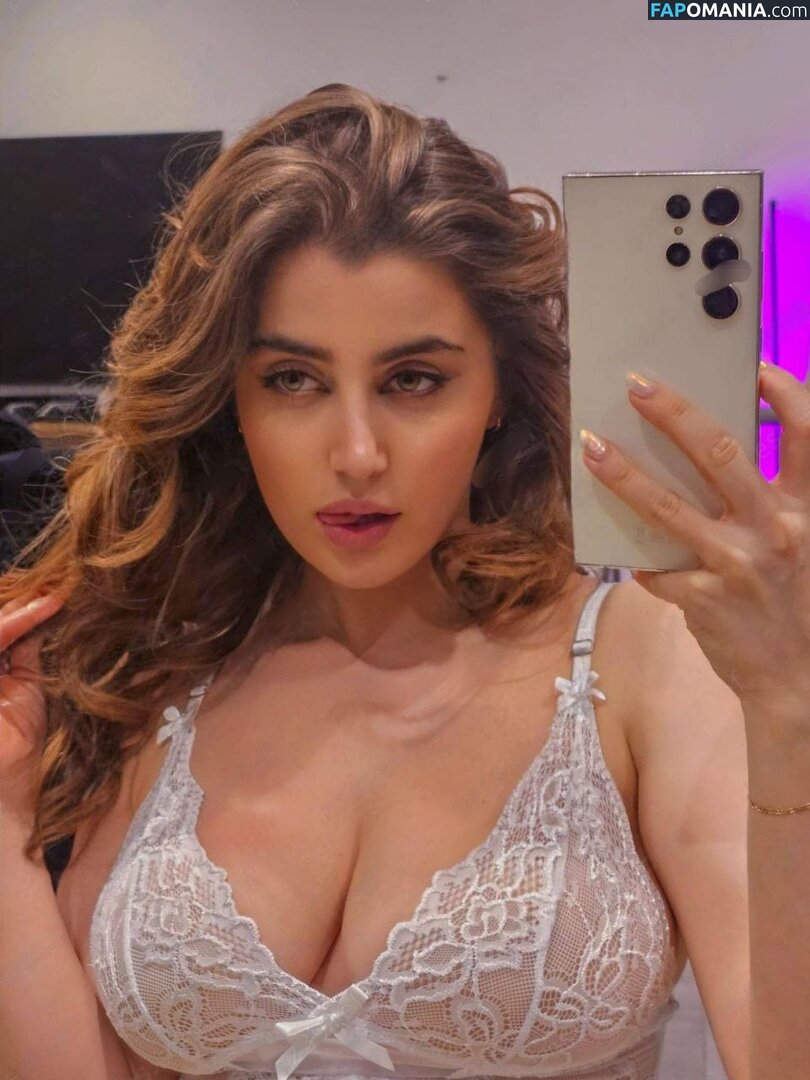 Sfw Big Tits / fullerbustbestie / https: Nu OnlyFans  Foto vazada #6
