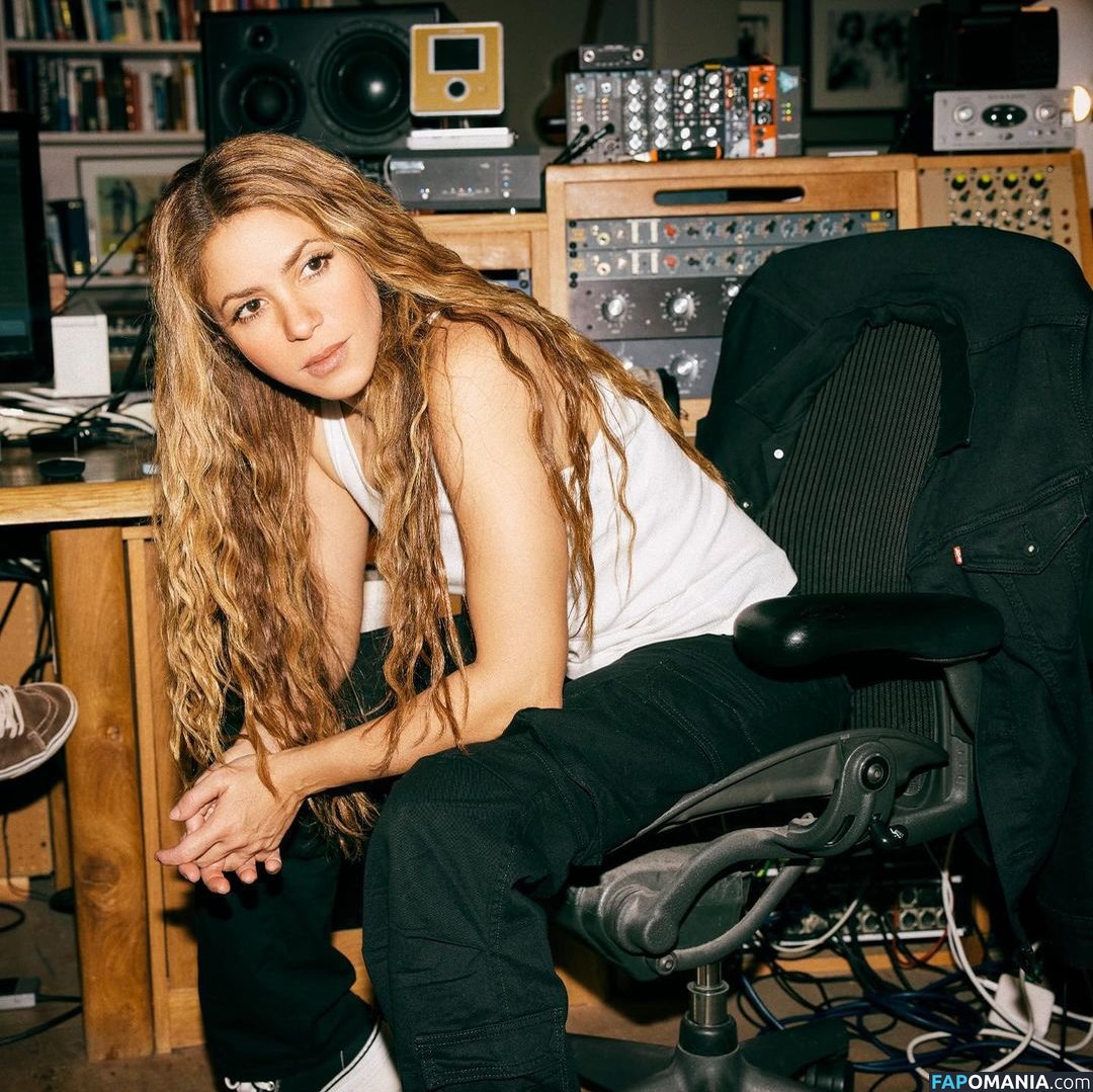 Shakira / shakkira Nu OnlyFans  Foto vazada #35