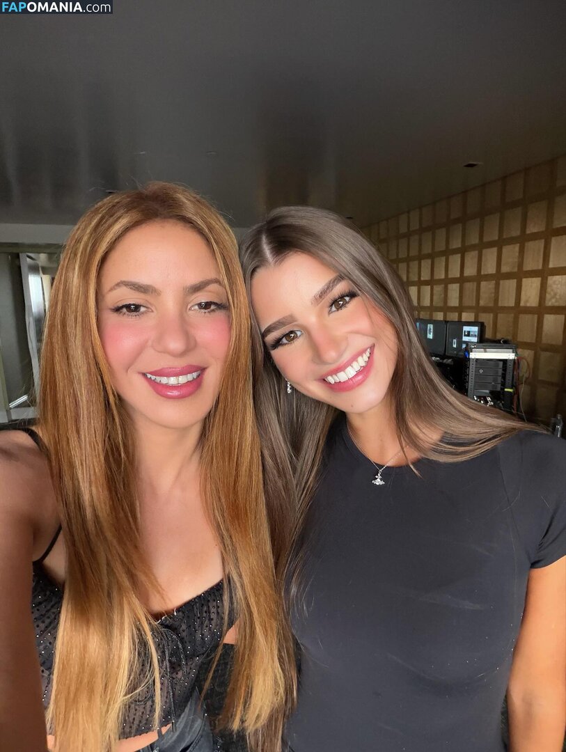 Shakira / shakkira Nu OnlyFans  Foto vazada #577