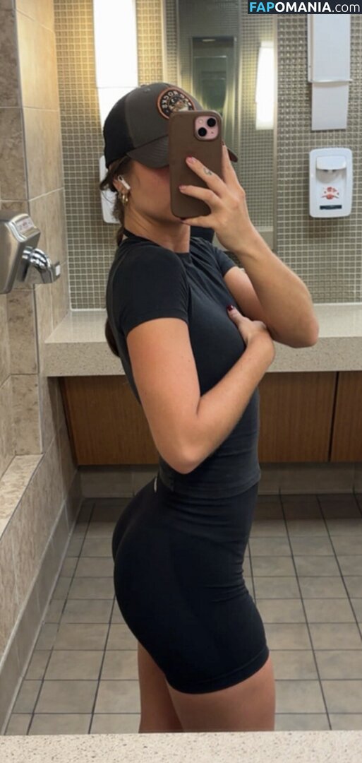 Shelby Abbott / shelbyabbott11 / simplyyhott Nu OnlyFans  Foto vazada #16